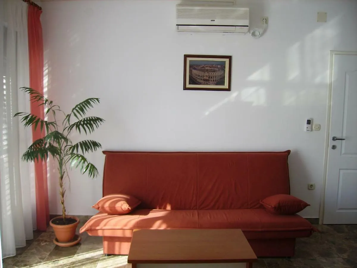 Apartments Pavlovic Pula 0*,